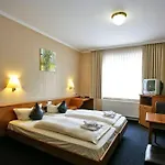 Antares 3* デュッセルドルフ