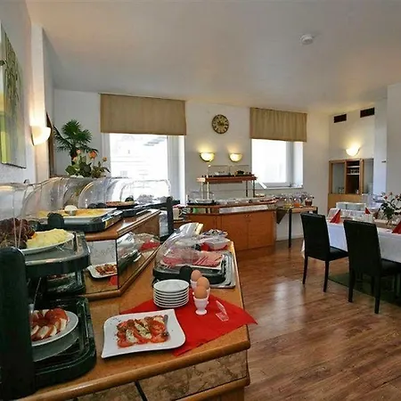 Antares Hotel 3*